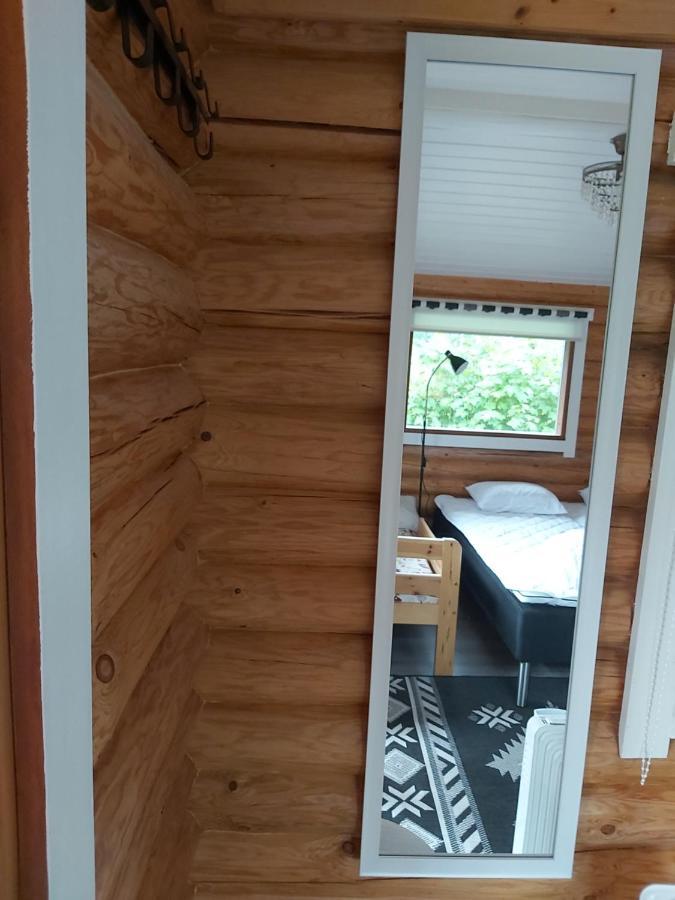 Hirsimoekki Ja Makuuaitta Hotel Karijoki Luaran gambar