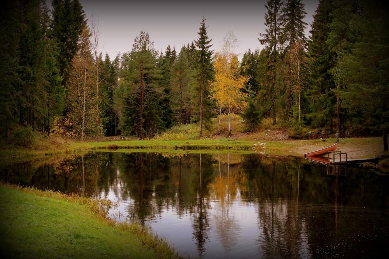 Hirsimoekki Ja Makuuaitta Hotel Karijoki Luaran gambar